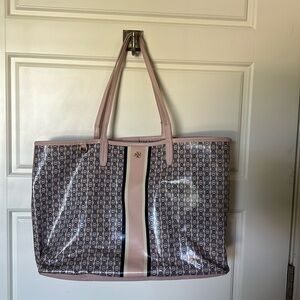 Pink Gemini link Tory Burch tote